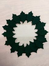 wreath with 16 leaves applied